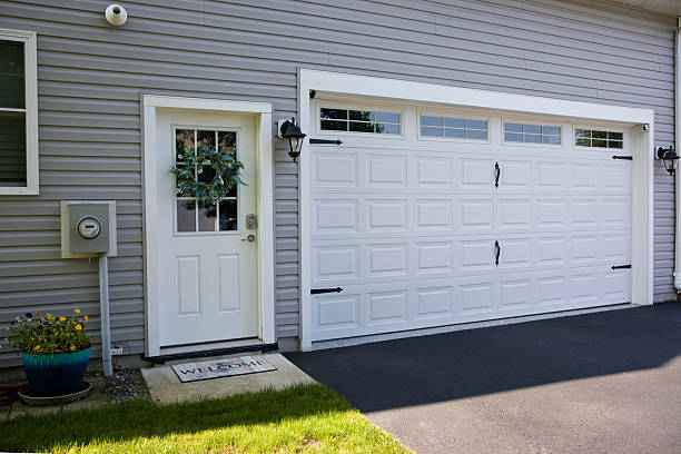 24/7 Emergency Garage Door Roller Replacement experts in Kaser, NY